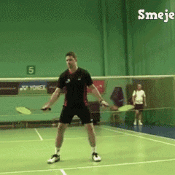 GIF: Macher v badmintone