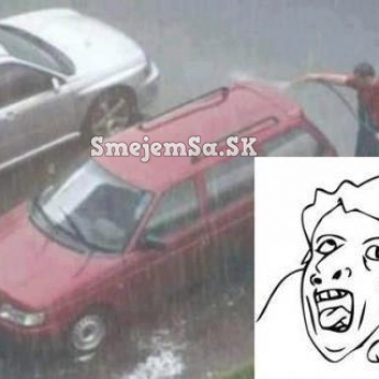 Umývanie auta v daždi